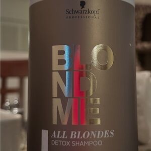 Schwarzkopf BlondMe Detox Shampoo